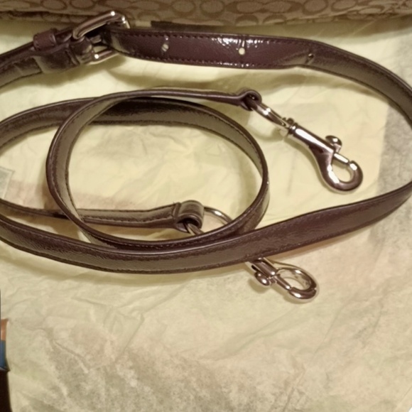 Coach EUC Signature Strip Tan Brown Fold Over Shoulder Cross Body Handbag Purse - Picture 9 of 11